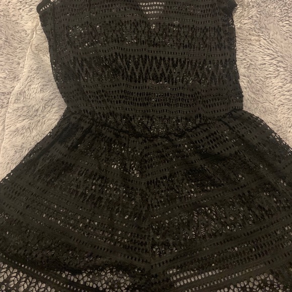 𝒷𝒶𝓉𝒽𝒾𝓃𝑔𝓈𝓊𝒾𝓉 𝒸𝑜𝓋𝑒𝓇𝓊𝓅 - Picture 2 of 3